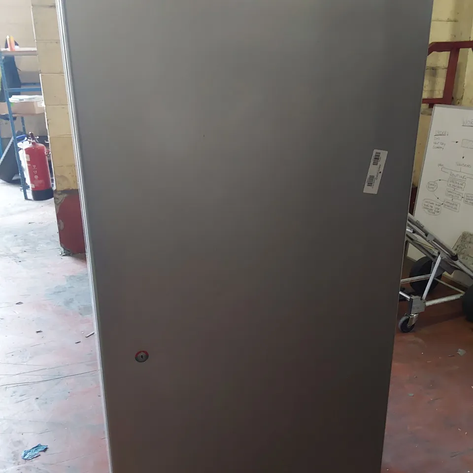 IARP TALL SINGLE DOOR COMMERCIAL FRIDGE 