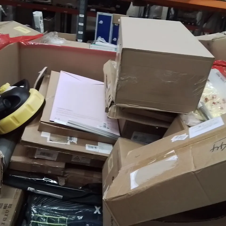 PALLET OF ASSORTED HOUSEHOLD GOODS AND PRODUCTS TO INCLUDE;SCREEN PROTECTOR,AREA RUG,PLANT POT TRAY