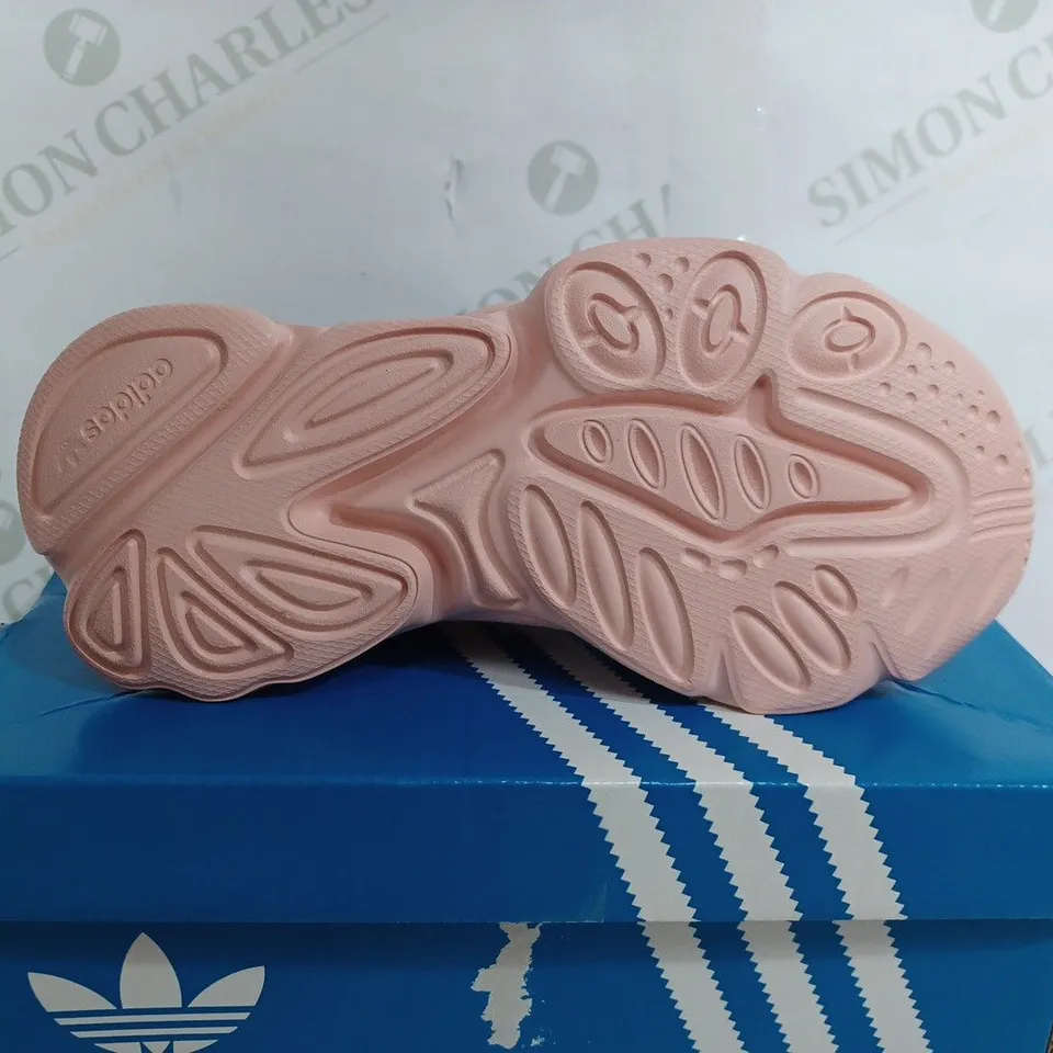 ADIDAS OZWEEGO C PINK KIDS TRAINER - 11K