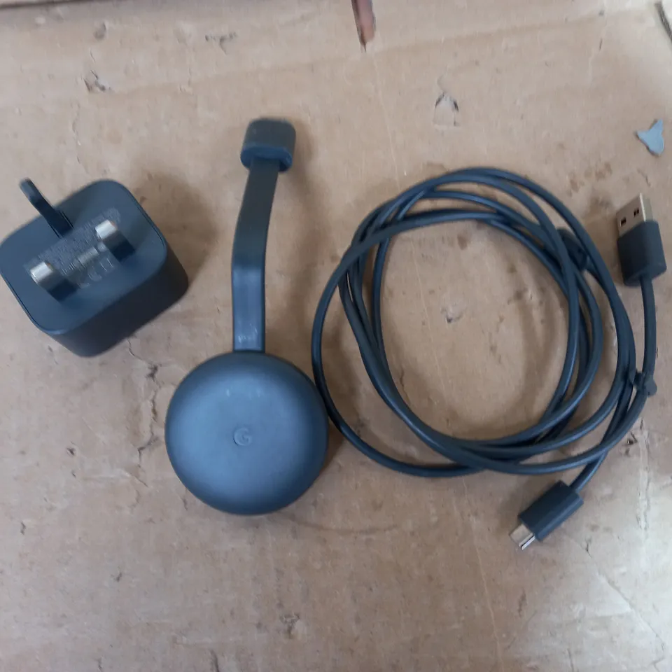 GOOGLE CHROMECAST