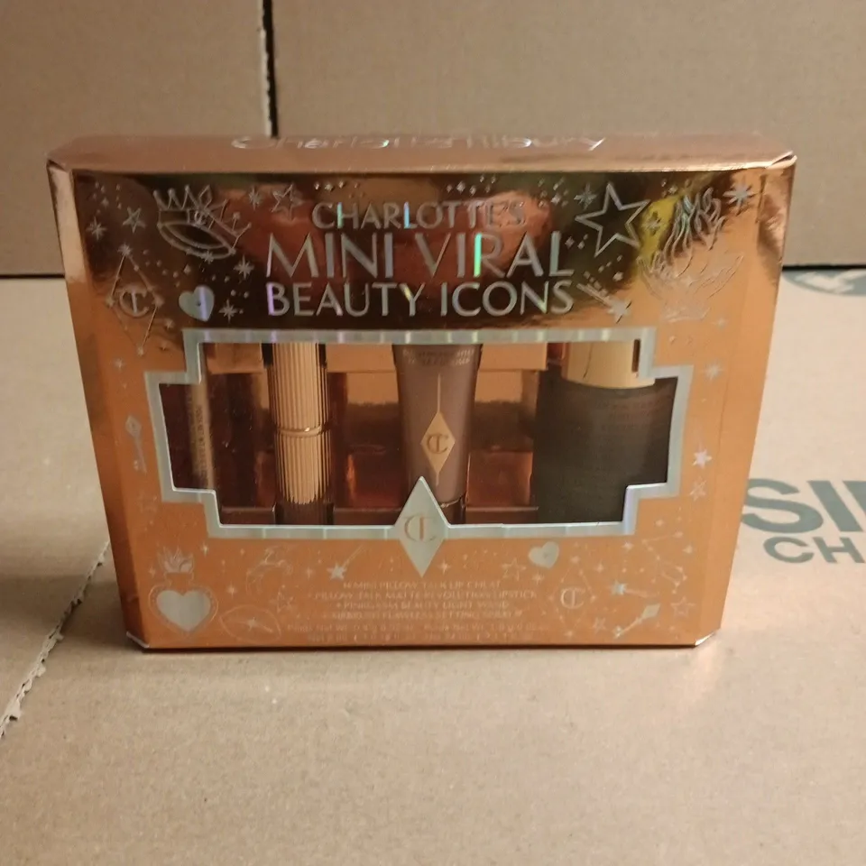 CHARLOTTE'S MINI VIRAL BEAUTY ICONS MAKEUP SET – BOXED