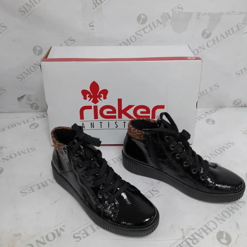 BOXED RIEKER HIGH TOP CUFFED SHOES, LEOPARD/BLACK - SIZE 4
