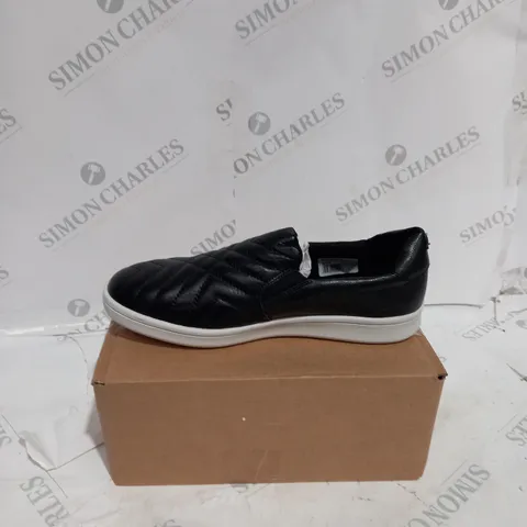 BLACK DUNNE LONDON SLIP ON SHOES SIZE 6