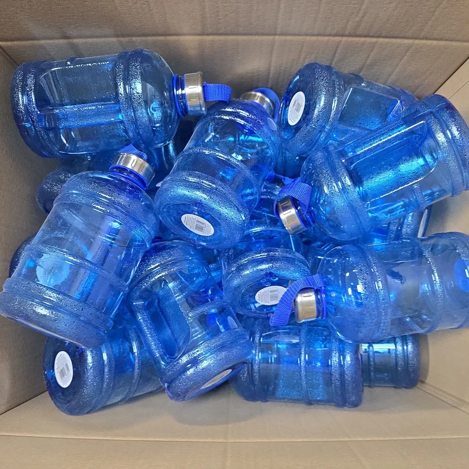 APPROXIMATELY 25 1L GYM BOTTLES IN BLUE