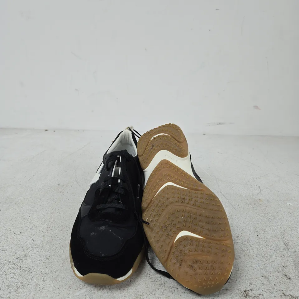 VIONIC BLACK SNEAKERS WITH WHITE V-SHAPED LOGO AND GUM SOLE UK SIZE 8