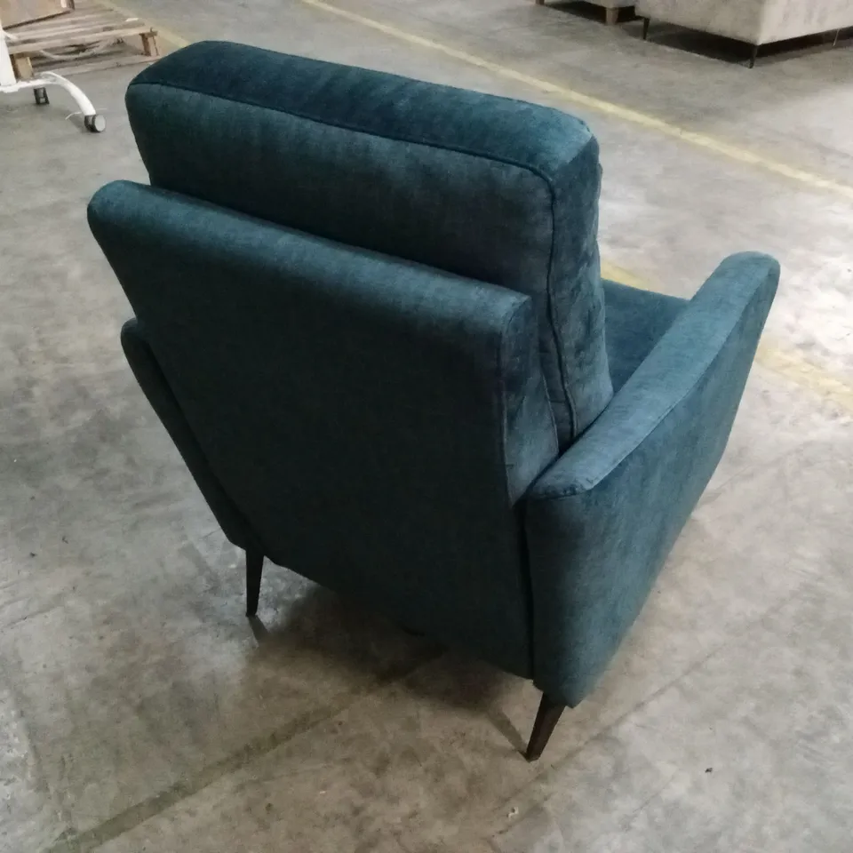 QUALITY DESIGNER ITALIAN MADE FABRIC POWER RECLINER CHAIR