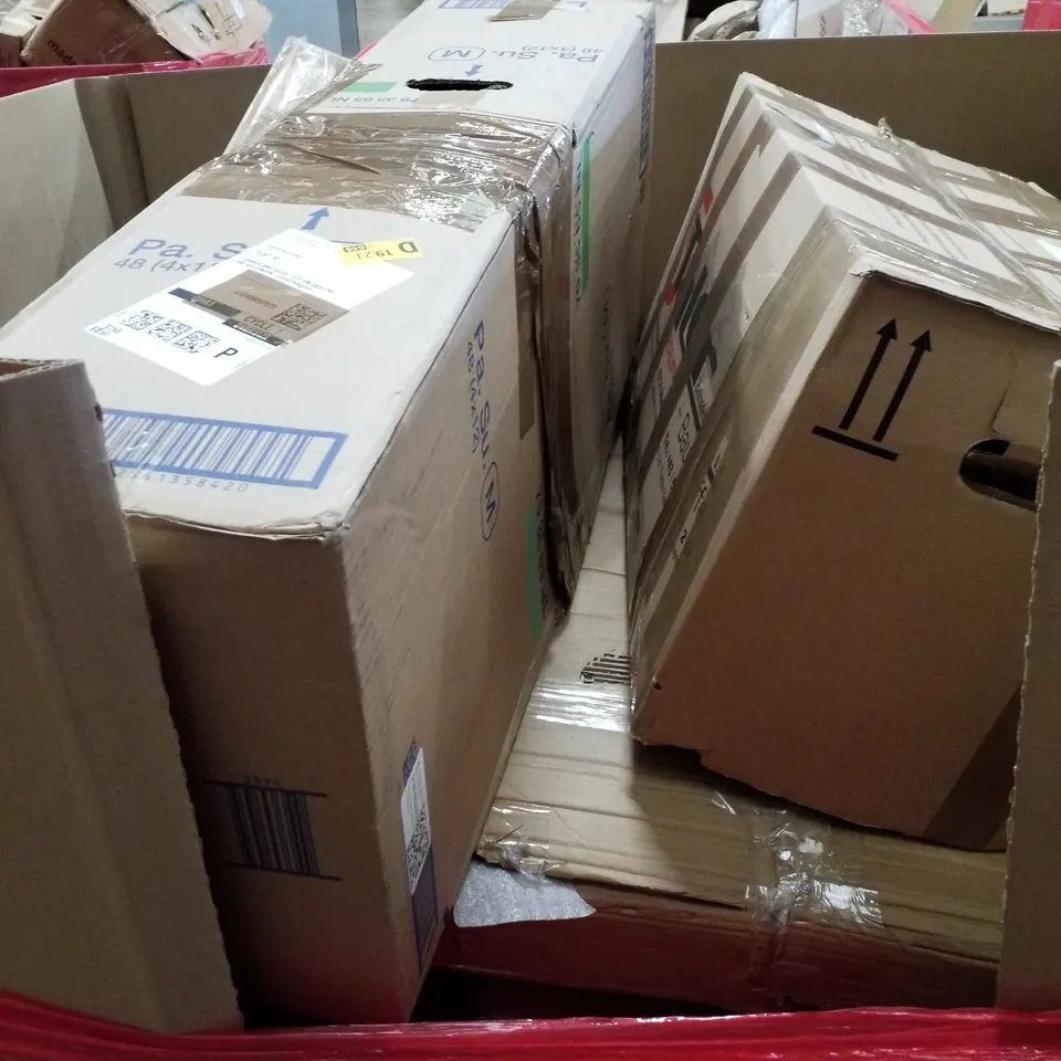 PALLET OF ASSORTED PRODUCTS INCLUDING WALL MIRROR, ALUMINIUM LADDER 2.6M, PLAYPEN, WALL CLOCK