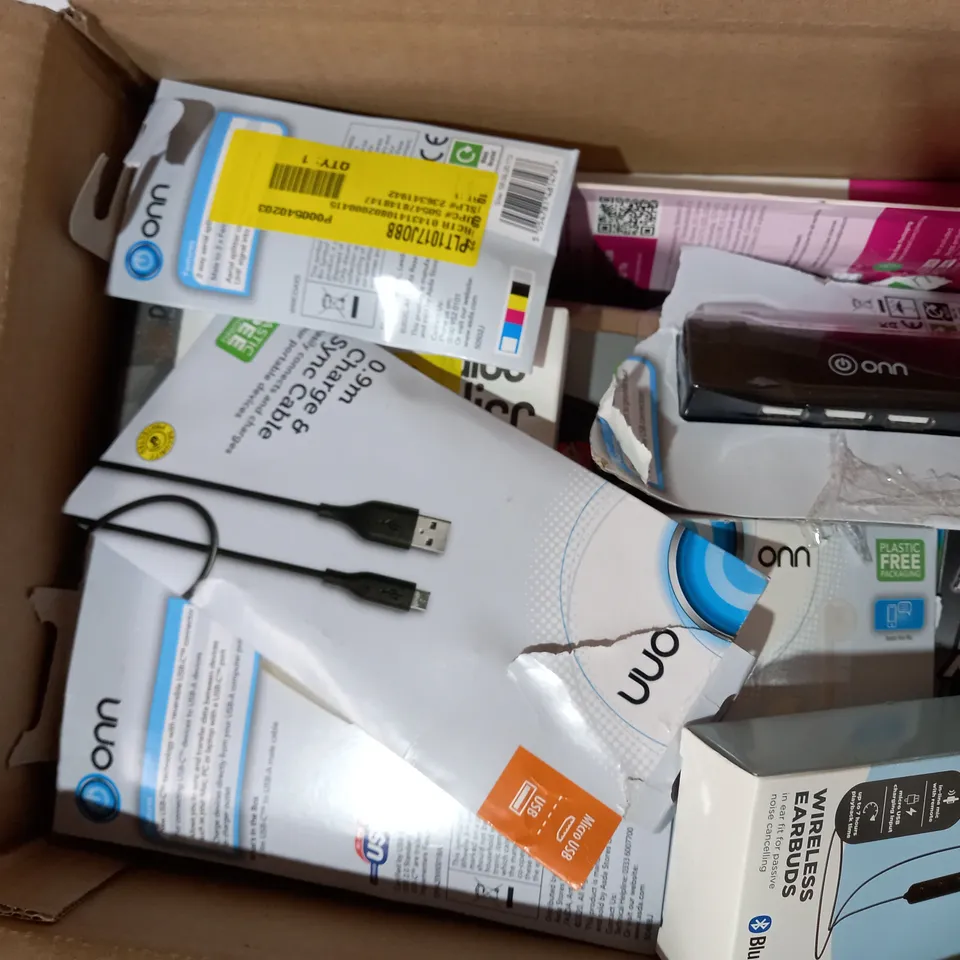 LOT OF APPROX. 10 X ITEMS TO INCLUDE MIXX EX1 WIRELESS HEADPHONES, ONE FOR ALL REPLACEMENT REMOTE FOR LG TELEVISIONS, JUICE DISC WIRELESS CHARGER, ETC.