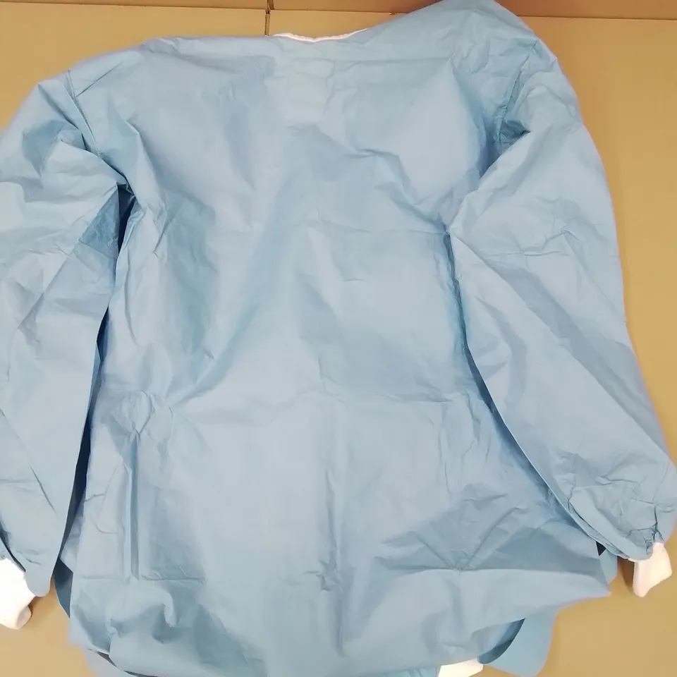 PALLET OF APPROXIMATELY 810 ASSORTED BRAND NEW MEDICAL ITEMS TO INCLUDE - DISPACK REINFORCED SURGICAL GOWNS LARGE - POWDER FREE GLOVES SMALL - MEDCARE LAMINATED GOWN XL ETC