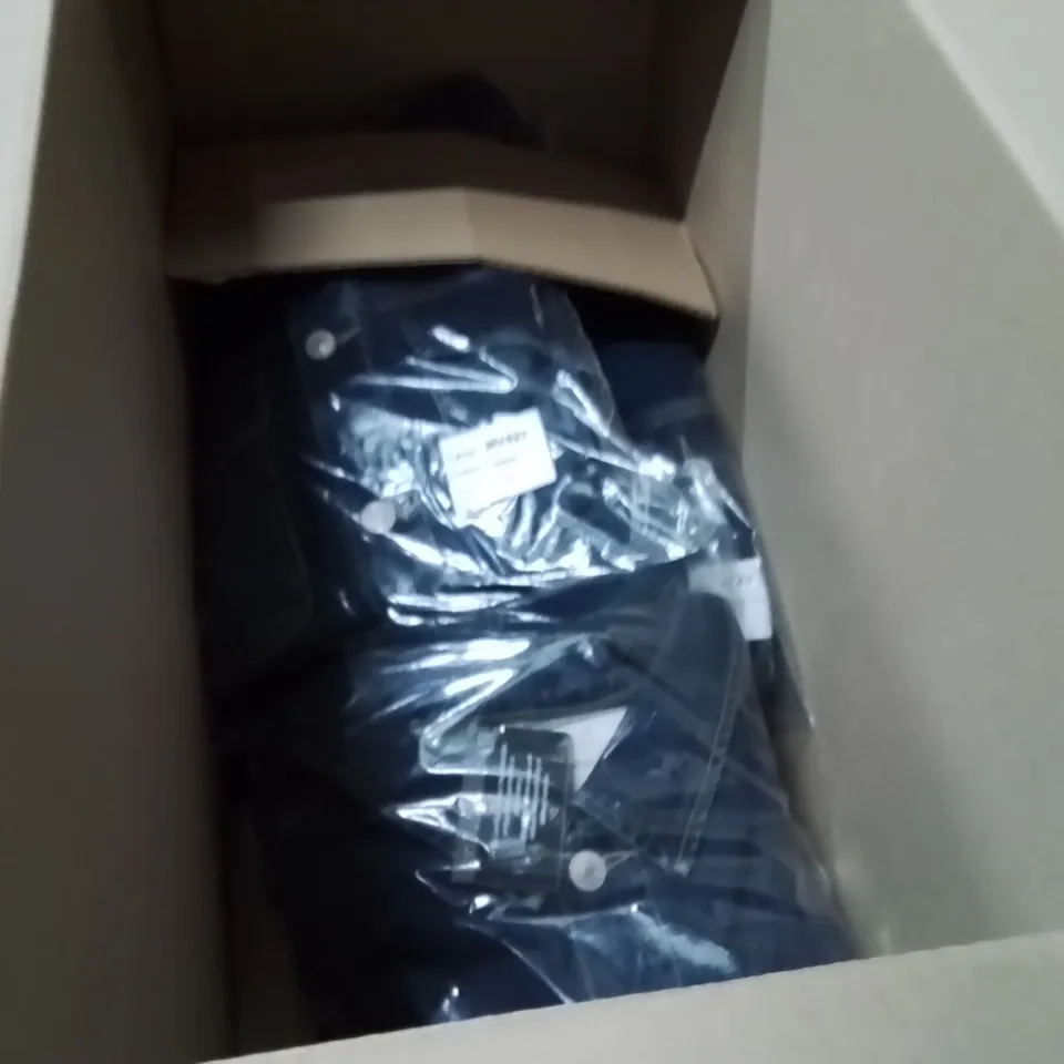 BOXED BRAND NEW APPROXIMATELY 4 JD WILLIAMS DENIM JUMPSUIT INDIGO SIZE 20