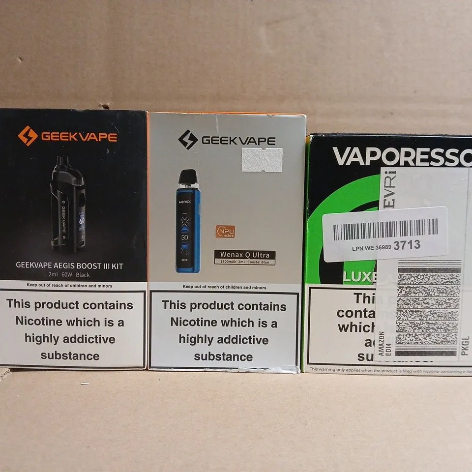 APPROXIAMTELY 15 ASSORTED VAPING PRODUCTS TO INCLUDE GEEK VAPE, VAPORESSO, ETC - COLLECTION ONLY