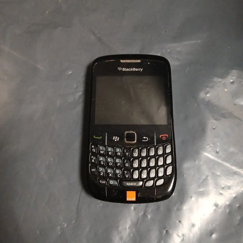 BLACKBERRY SMARTPHONE WITH QWERTY KEYBOARD 