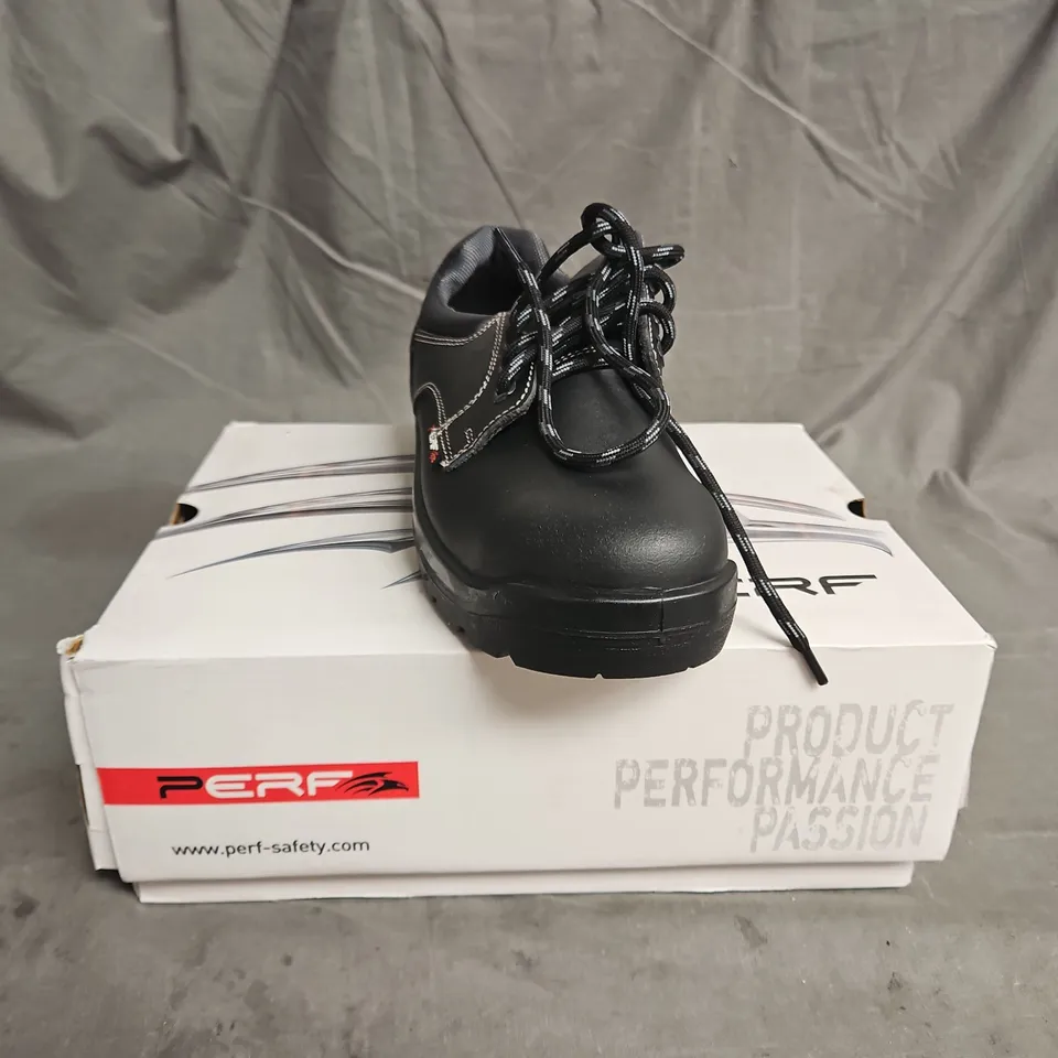 BOXED PAIR OF PERF SAFETY SHOES IN BLACK SIZE UK 6