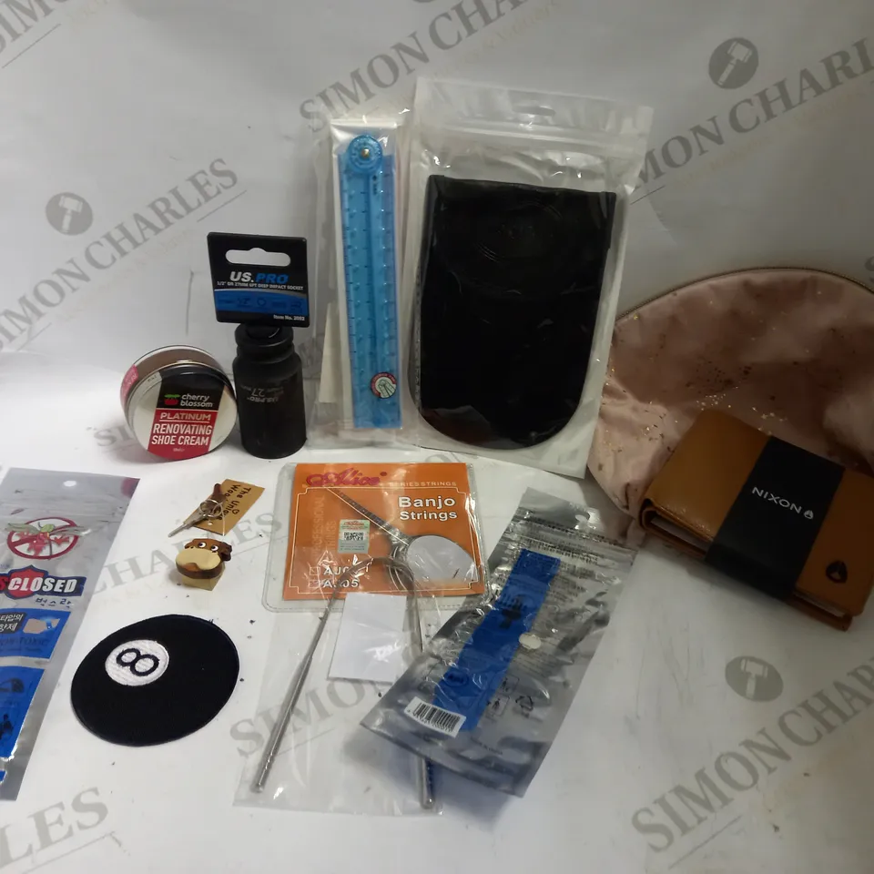 BOX OF APPROX 10 ASSORTED ITEMS TO INCLUDE NIKON LEATHER EFFECT WALLET, US PRO DEEP IMPACT SOCKET AND BANJO STRINGS