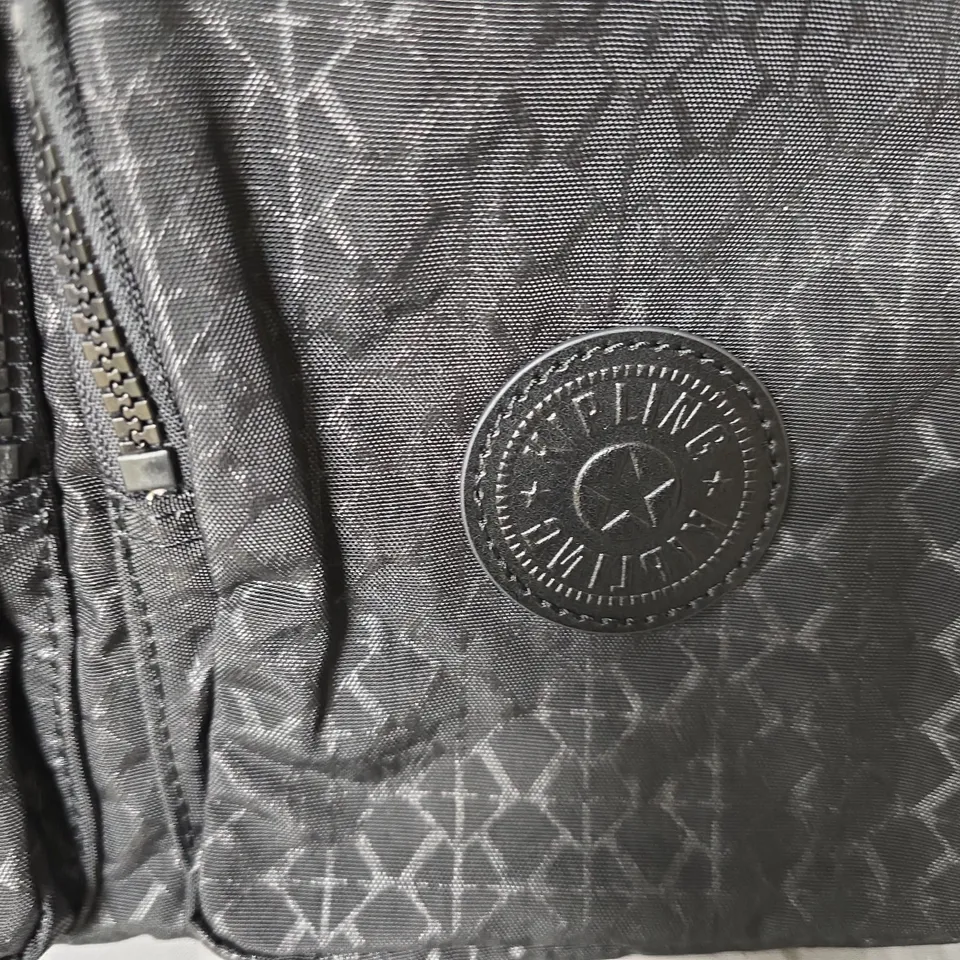 KIPLING CROSSBODY BAG WITH MONKEY CHARM – BLACK/GRAY MONOGRAM PATTERN
