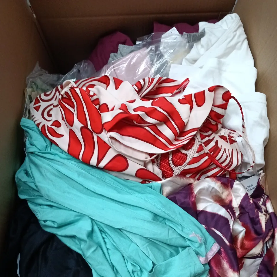 BOX OF APPROXIMATELY 25 ASSORTED CLOTHING ITEMS IN VARIOUS STYLES , COLOURS AND SIZES