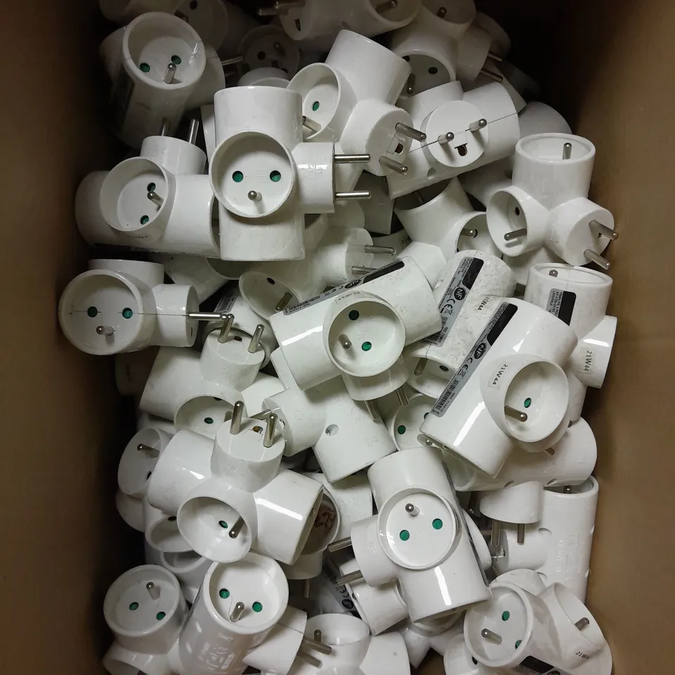 APPROXIMATELY 30 EUROPEAN 3 WAY EXTENSION PLUGS	