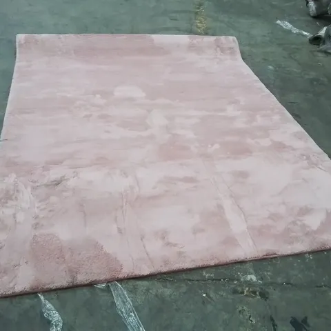 QUALITY DESIGNER AREA RUG APPROXIMATELY 220X160CM