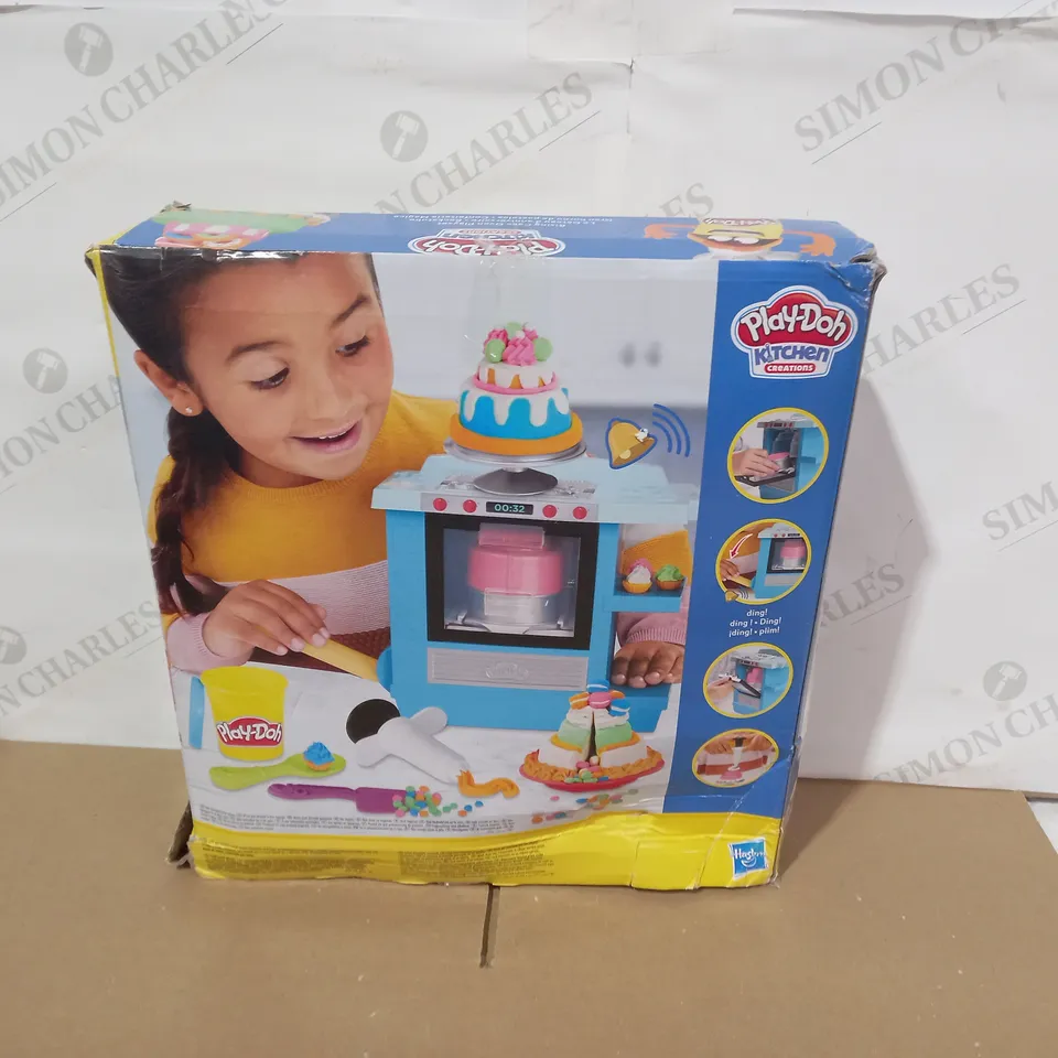 PLAY-DOH KITCHEN CREATIONS RISING CAKE OVEN PLAYSET RRP £29