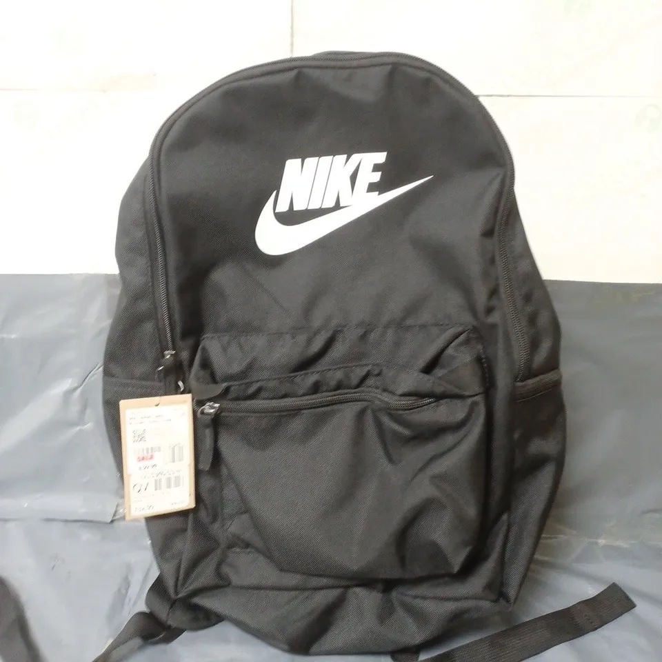 NIKE HERITAGE BACKPACK BLACK