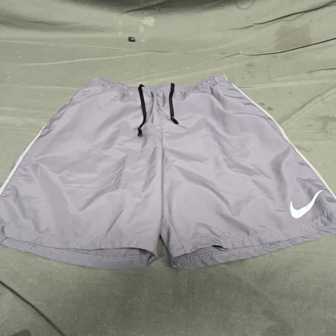 NIKE DRI-FIT SHORT - SIZE LARGE