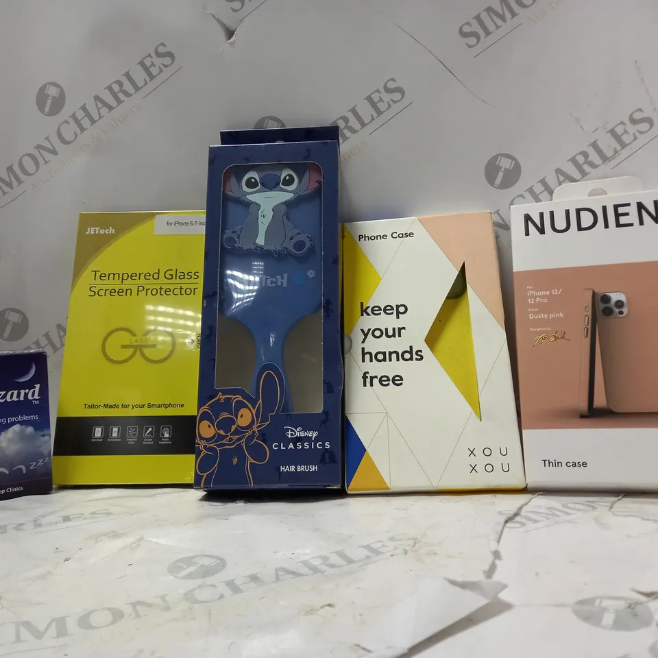 BOX OF APPROXIMATELY 20 ASSORTED ITEMS TO INCLUDE - JETECH TEMPERED GLASS SCREEN PROTECTOR - SNOREWIZARD - NUDIENT IPHONE 12 / 12 PRO DUSTY PINK CASE ECT