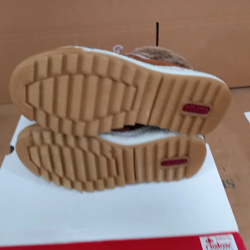 RIEKER LACE UP TAN HIKER BOOTS - SIZE 6