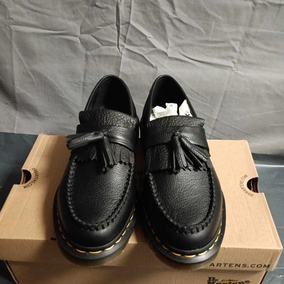 DR. MARTENS BLACK LEATHER TASSEL LOAFERS – UK SIZE 6