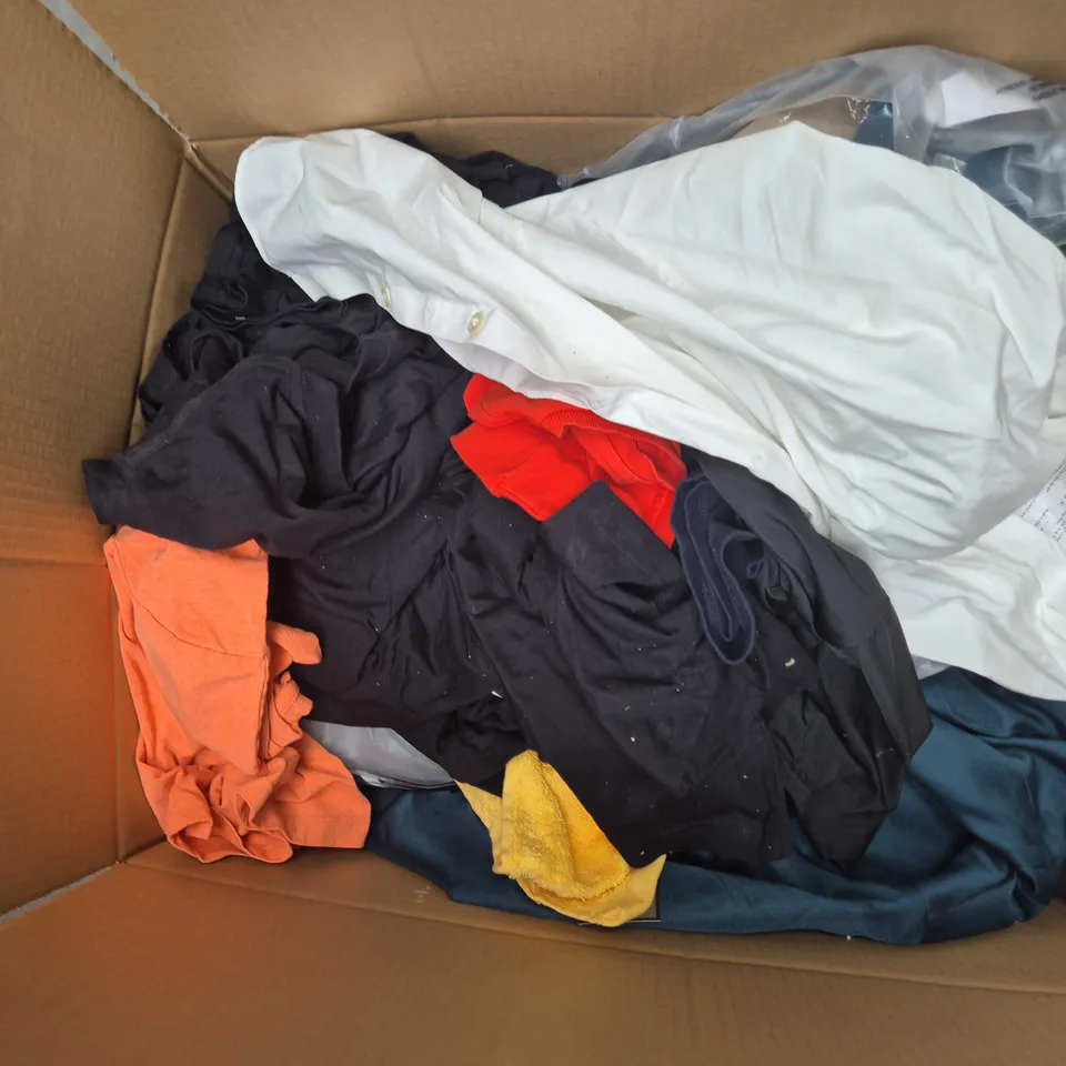 APPROXIMATELY 45 ASSORTED CLOTHING ITEMS IN VARIOUS SIZES, STYLES & COLOURS - COLLECTION ONLY