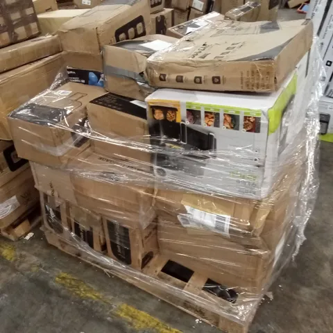 PALLET OF ASSORTED HOUSEHOLD GOODS AND PRODUCTS TO INCLUDE; SUITCASES, KIDS CAR SEAT, AIR FRYER ETC