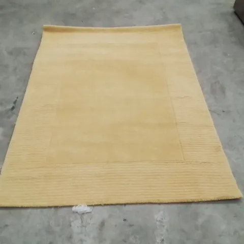 QUALITY DESIGNER AREA RUG - APPROXIMATELY 170X130CM