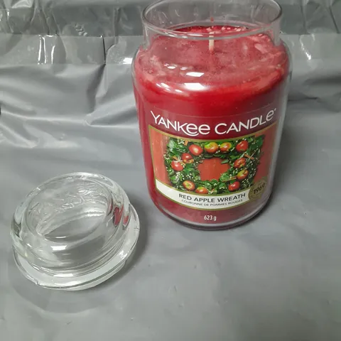 YANKEE CANDLE CLASSIC RED APPLE WREATH CANDLE 