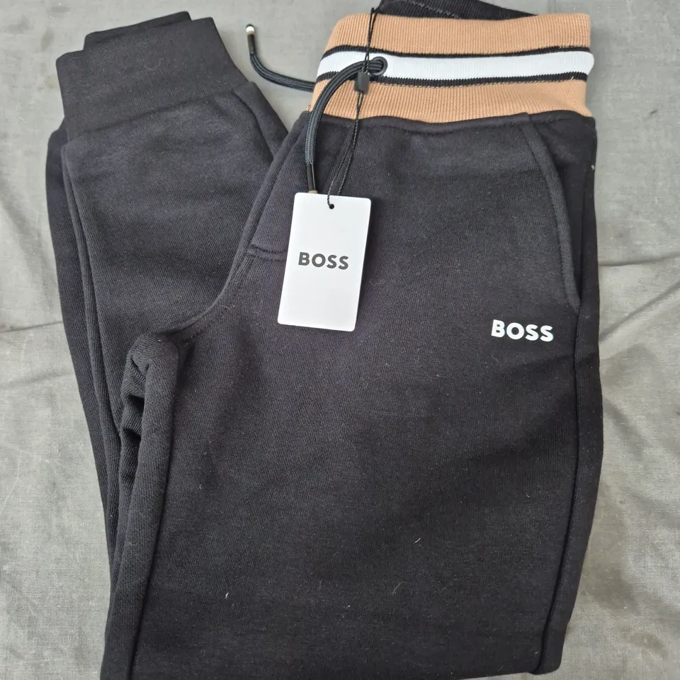 BOSS LOGO JOGGERS IN BLACK/BROWN - 8YRS