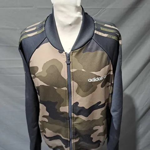 ADIDAS ORIGINAL CAMO JACKET SIZE M