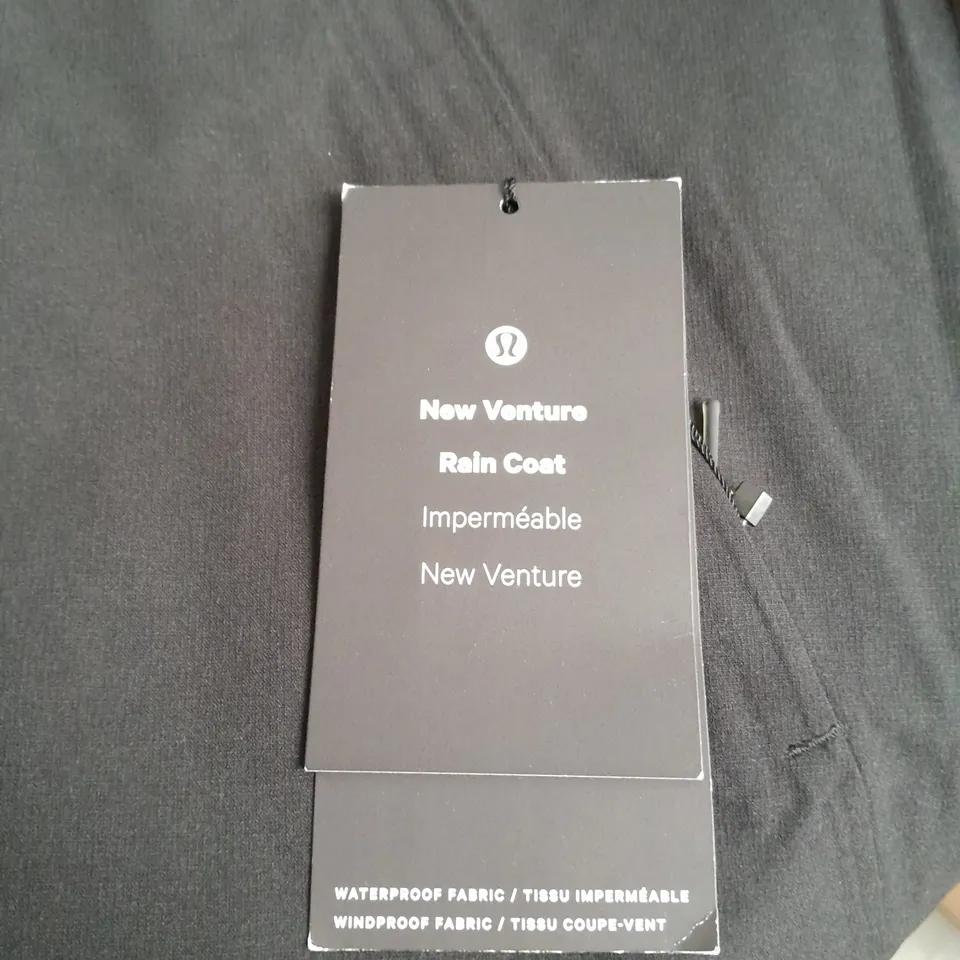 LULULEMON NEW VENTURE RAIN COAT IN BLACK - LARGE