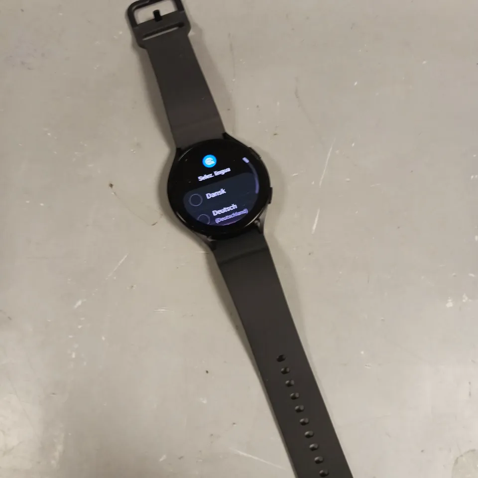 SAMSUNG GALAXY WATCH5 SMARTWATCH