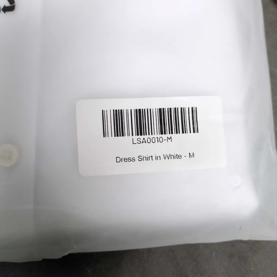 DRESS SHIRT IN WHITE – SIZE M TAILORED ATHLETE 