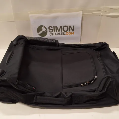 5 CITIES LUGGAGE ON WHEELS β BLACK SOFT-SIDED CARRY-ON BAG