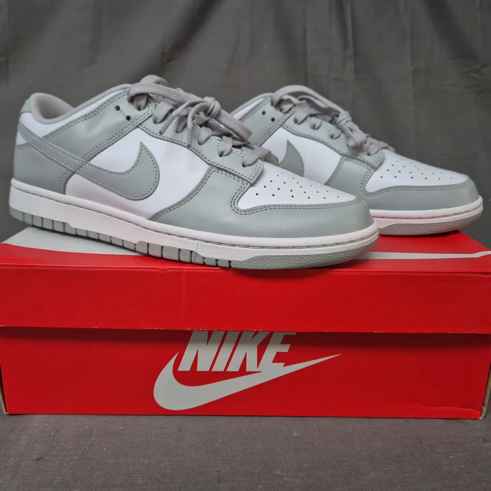 BOXED PAIR OF NIKE DUNK LOW RETRO SHOES IN GREY/WHITE UK SIZE 8.5