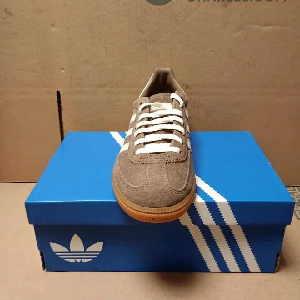 ADIDAS HANDBALL SPEZIAL W TRAINERS – GREY SUEDE, UK 5