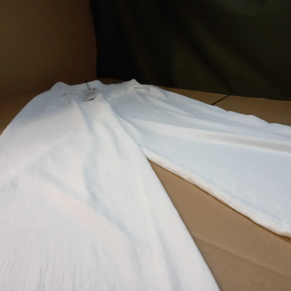 ZARA WHITE FLOWING WIDE LEGGED TROUSERS - SMALL