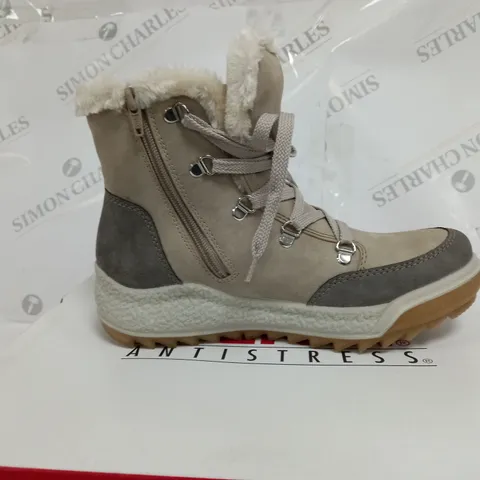 BOXED RIEKER ANTISTRESS WARM HIKING BOOTS, CREAM - SIZE 5