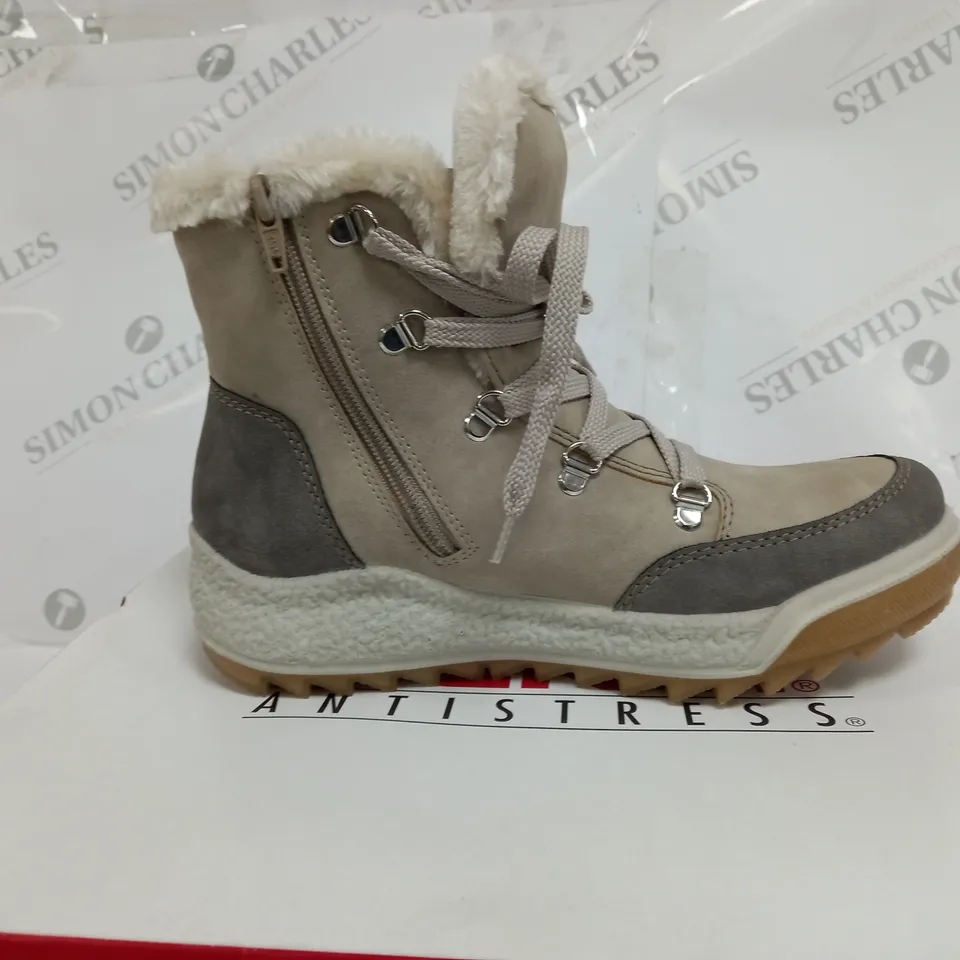 BOXED RIEKER ANTISTRESS WARM HIKING BOOTS, CREAM - SIZE 5