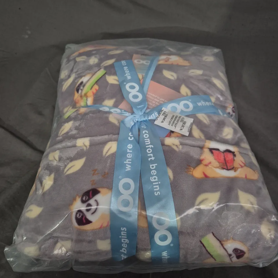 SEALED OODIE OVERSIZED HOODED BLANKET