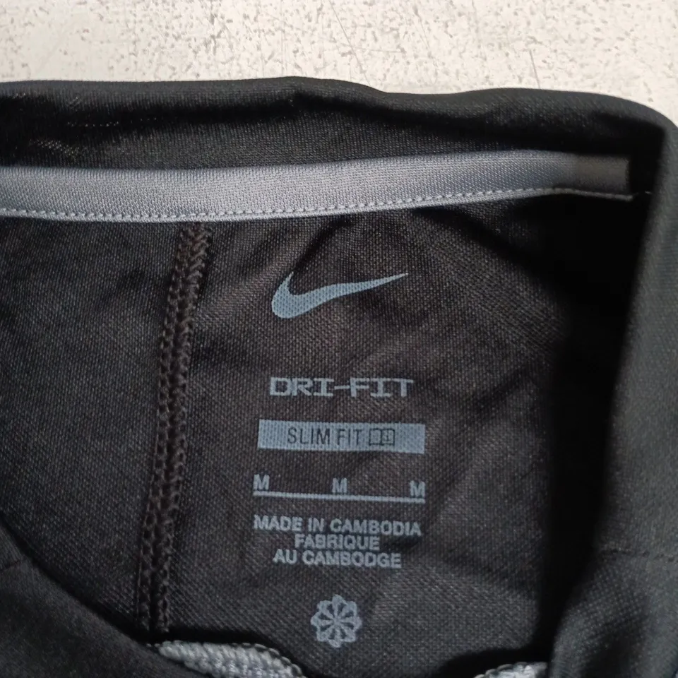 NIKE DRI-FIT SLIM FIT MEN’S T-SHIRT – GREY WITH BLACK SLEEVES, SIZE M