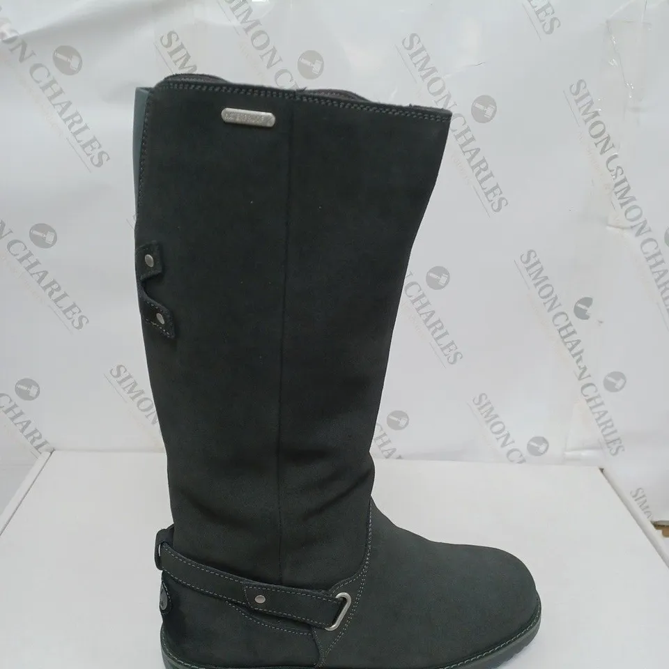 EMU AUSTRALIA WATERPROOF BOOTS SIZE 8