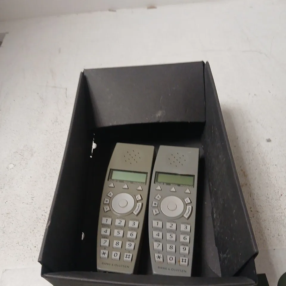 BANG & OLUFSEN BEOCOM 6000 CORDLESS PHONE – SET OF 2 HANDSETS (BOXED)