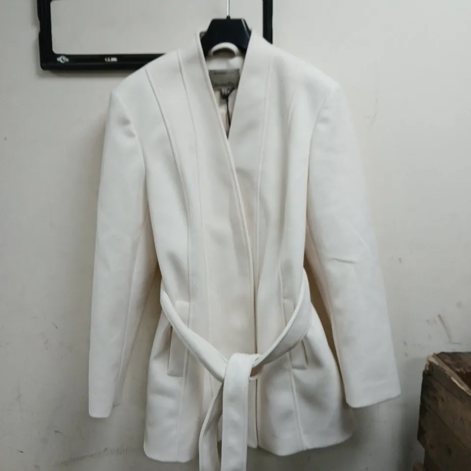 RIVER ISLAND SHORT BELTED WRAP COAT - CREAM - SIZE 16