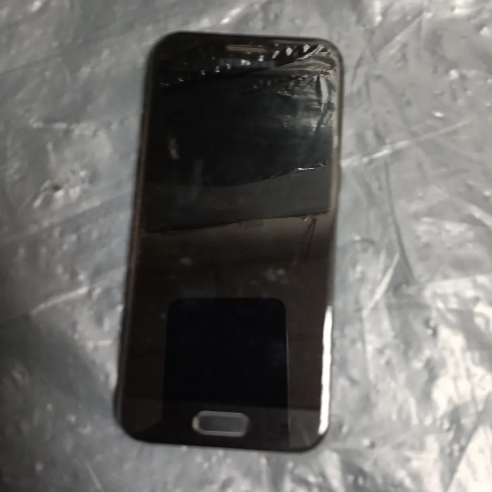 SAMSUNG A3 SMARTPHONE 