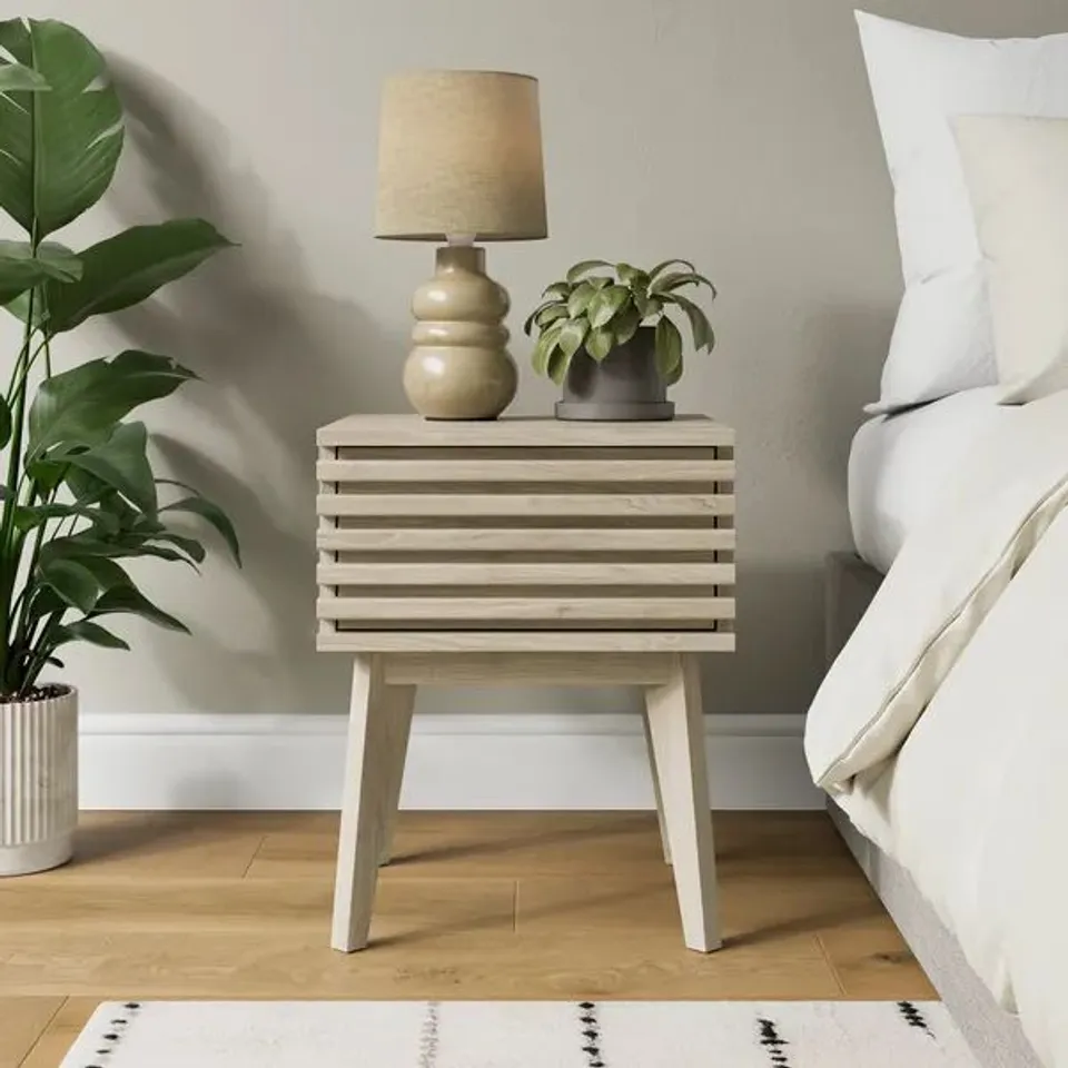 BOXED HELMS SET OF 2 BEDSIDE TABLES - MODERN OAK EFFECT (1 BOX)